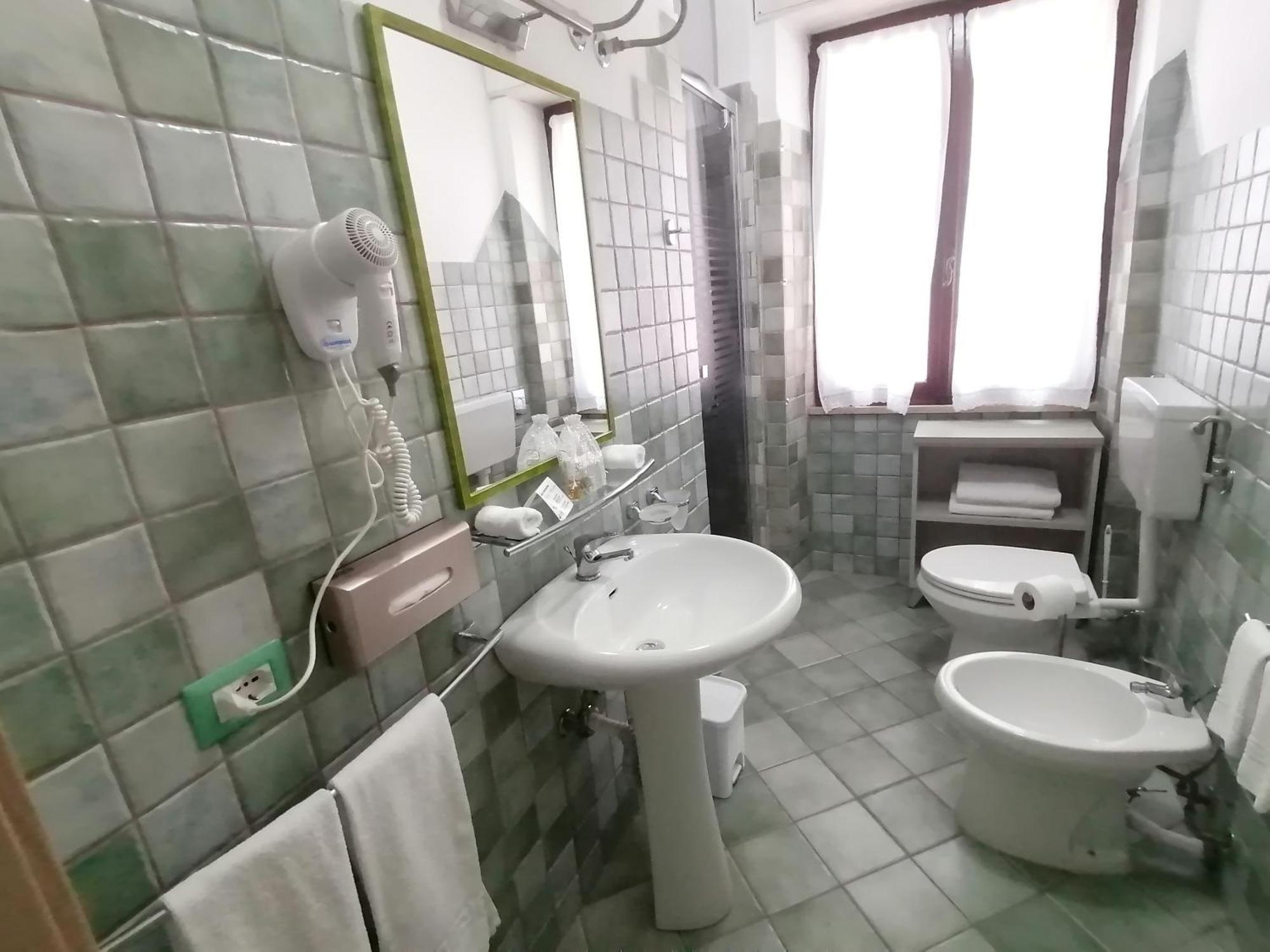 לה מדלנה B&B Il Corallo חדר תמונה