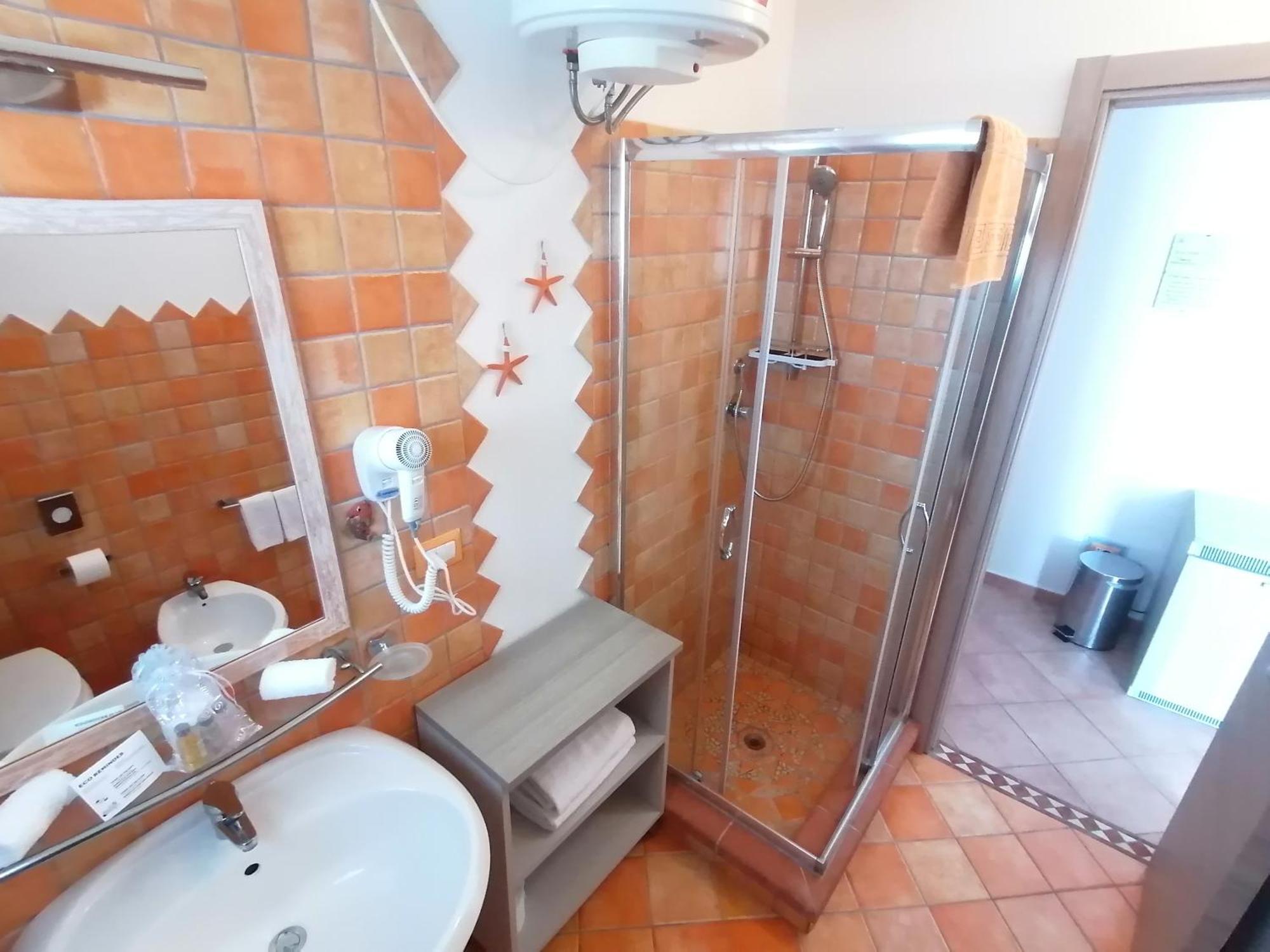 לה מדלנה B&B Il Corallo חדר תמונה